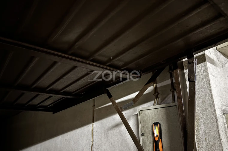 Garagem para Venda em Buarcos Foto 11