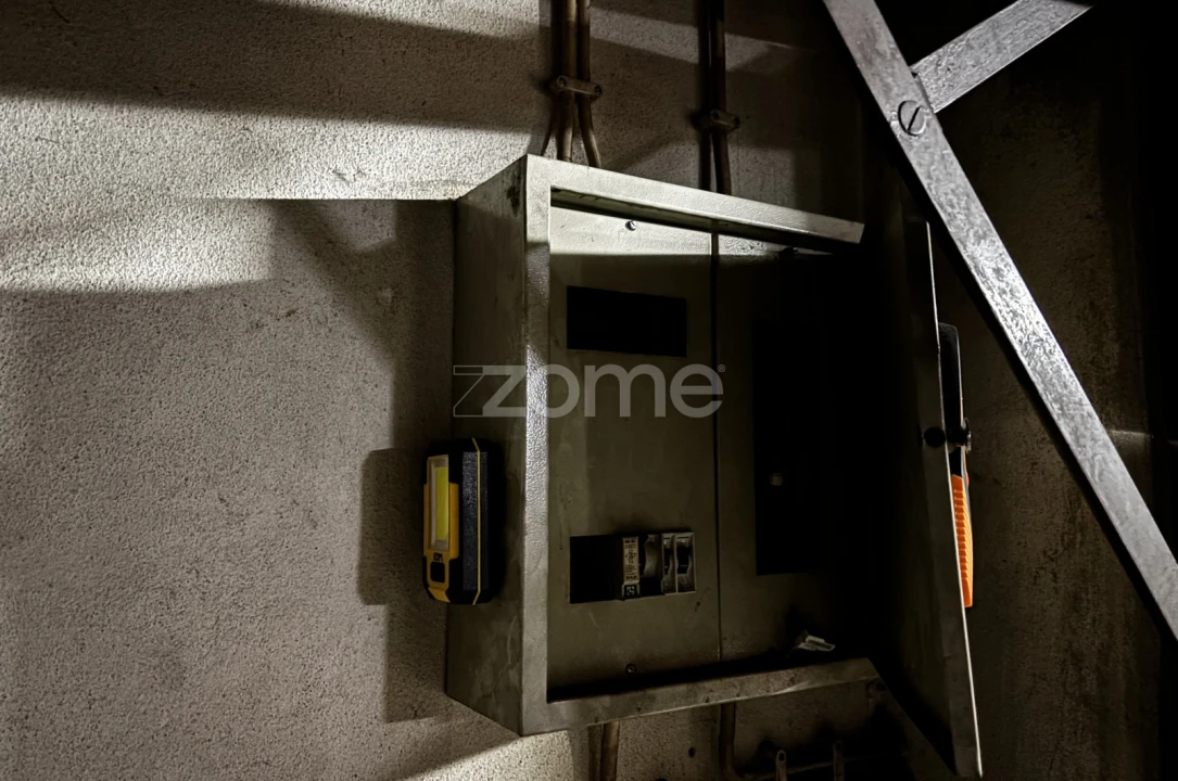 Garagem para Venda em Buarcos Foto 9