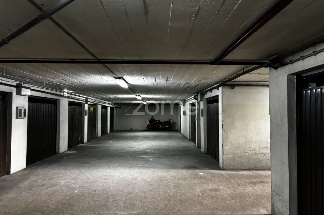 Garagem para Venda em Buarcos Foto 12