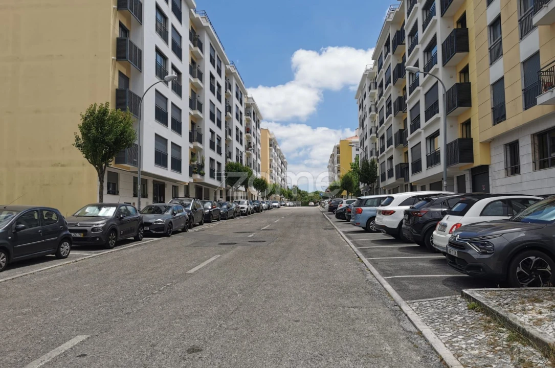 Apartamento T2 para Venda em Águas Livres Foto 1