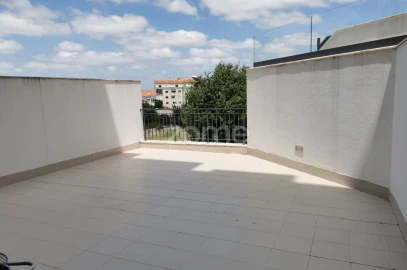 Apartamento T2 para Venda em Águas Livres