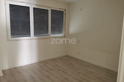 Apartamento T2 para Venda em Águas Livres