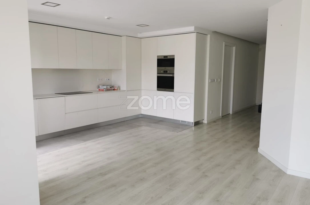 Apartamento T2 para Venda em Águas Livres Foto 2