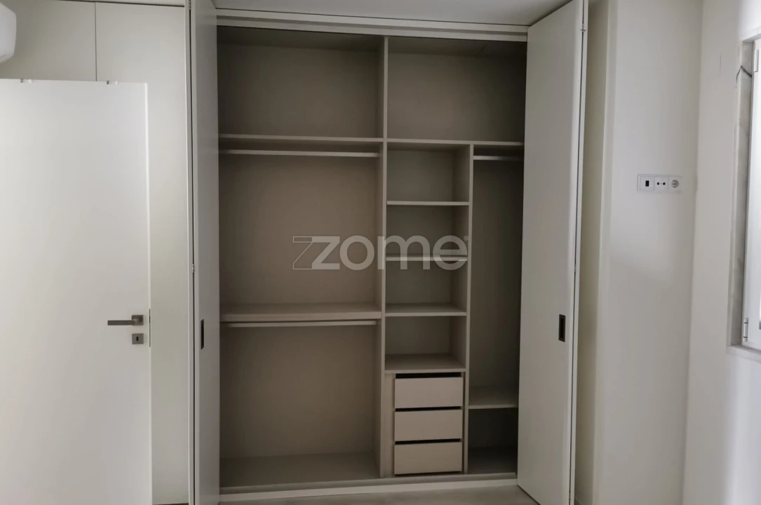 Apartamento T2 para Venda em Águas Livres Foto 11