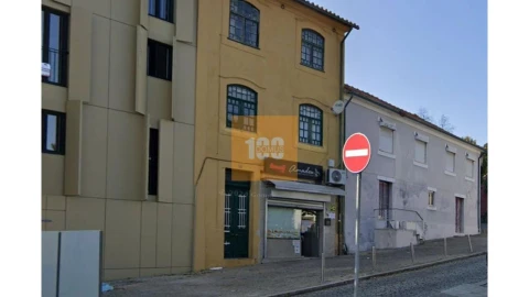 Moradia T3 para Venda em Lordelo do Ouro e Massarelos