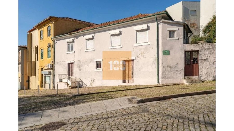 Moradia T3 para Venda em Lordelo do Ouro e Massarelos Foto 3