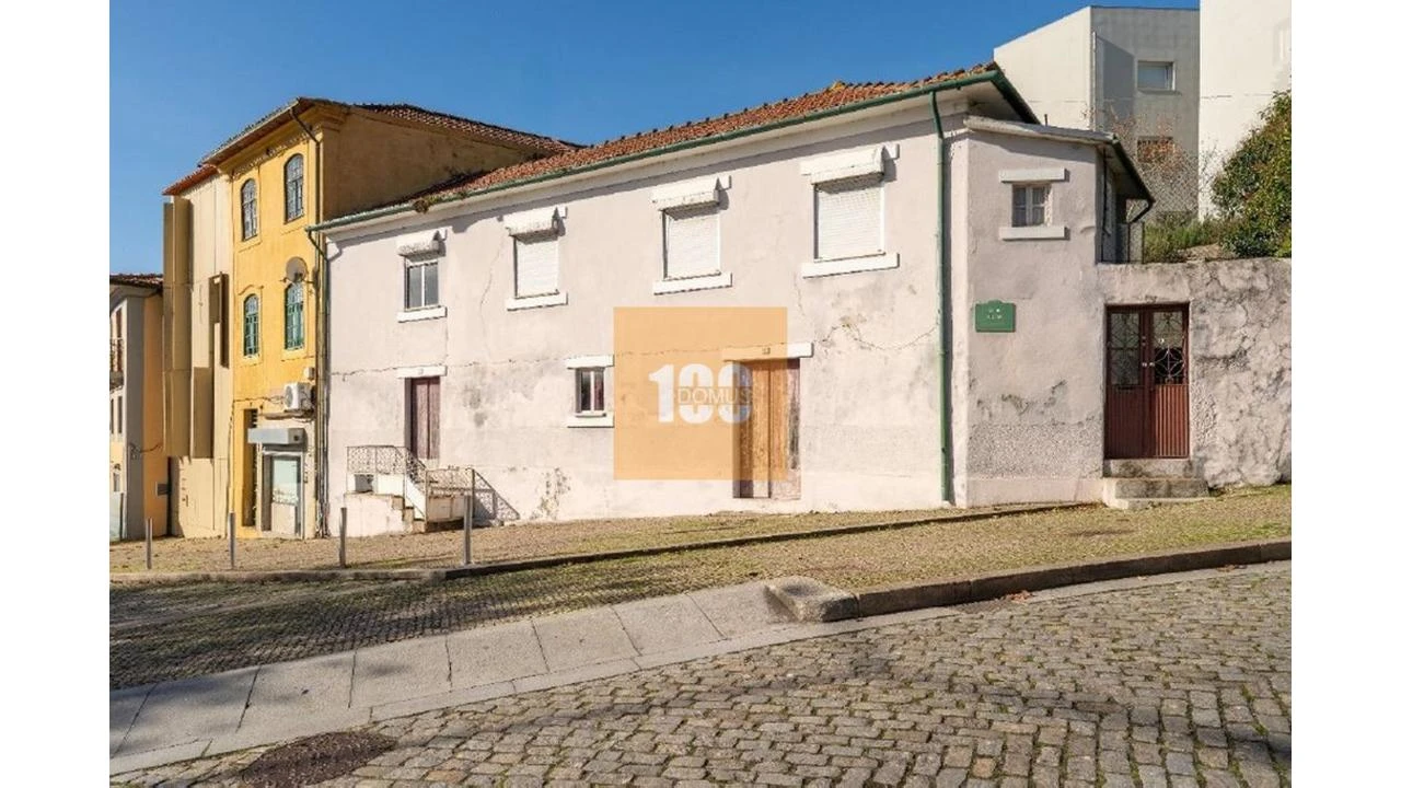 Moradia T3 para Venda em Lordelo do Ouro e Massarelos Foto 3