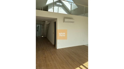 Apartamento T2 para Venda em Cedofeita, Santo Ildefonso, Sé, Miragaia, São Nicolau e Vitória