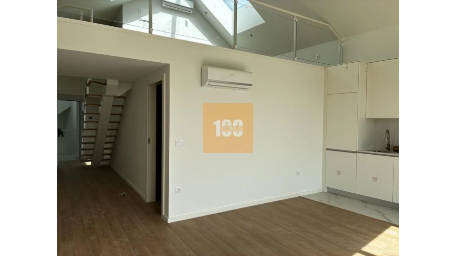 Apartamento T2 para Venda em Cedofeita, Santo Ildefonso, Sé, Miragaia, São Nicolau e Vitória Foto 9