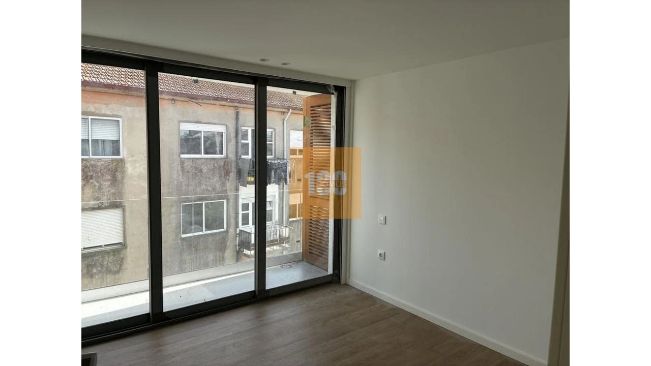 Apartamento T2 para Venda em Cedofeita, Santo Ildefonso, Sé, Miragaia, São Nicolau e Vitória Foto 11
