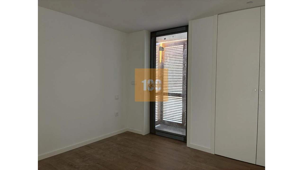 Apartamento T2 para Venda em Cedofeita, Santo Ildefonso, Sé, Miragaia, São Nicolau e Vitória Foto 15