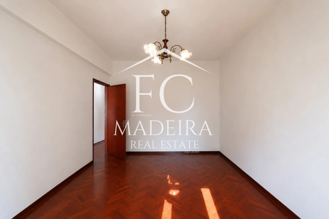 Apartamento T2 para Venda em Funchal (Santa Maria Maior) Foto 2