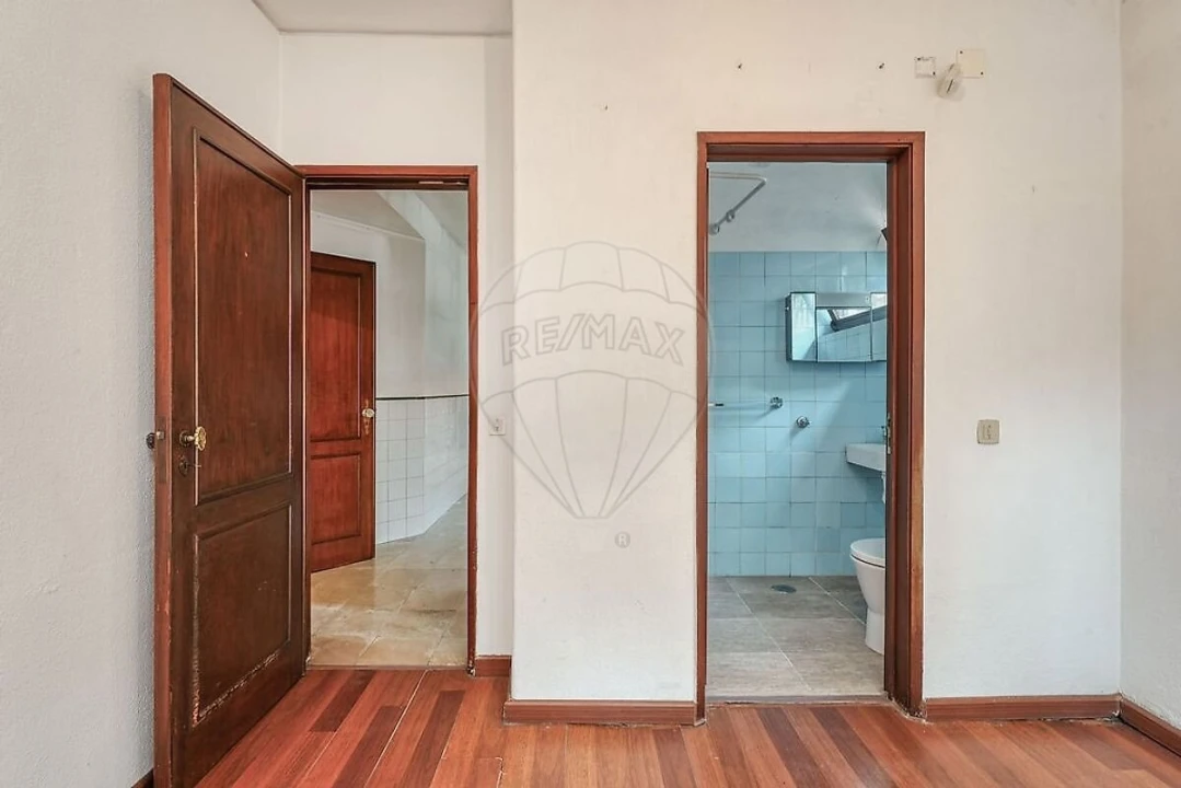 Moradia T5 para Venda em São Domingos de Rana Foto 14