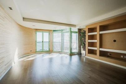 Apartamento T3 para Venda em Oeiras e São Julião da Barra, Paço de Arcos e Caxias