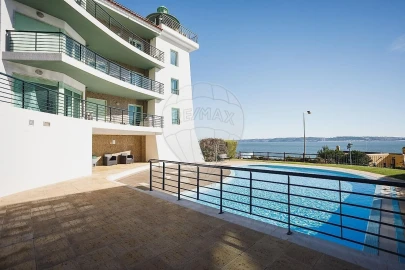 Apartamento T3 para Venda em Oeiras e São Julião da Barra, Paço de Arcos e Caxias