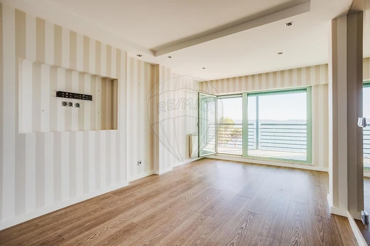 Apartamento T3 para Venda em Oeiras e São Julião da Barra, Paço de Arcos e Caxias Foto 9