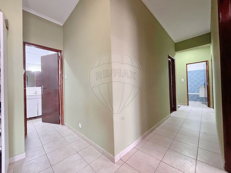 Apartamento T3 para Venda em Águas Livres Foto 16