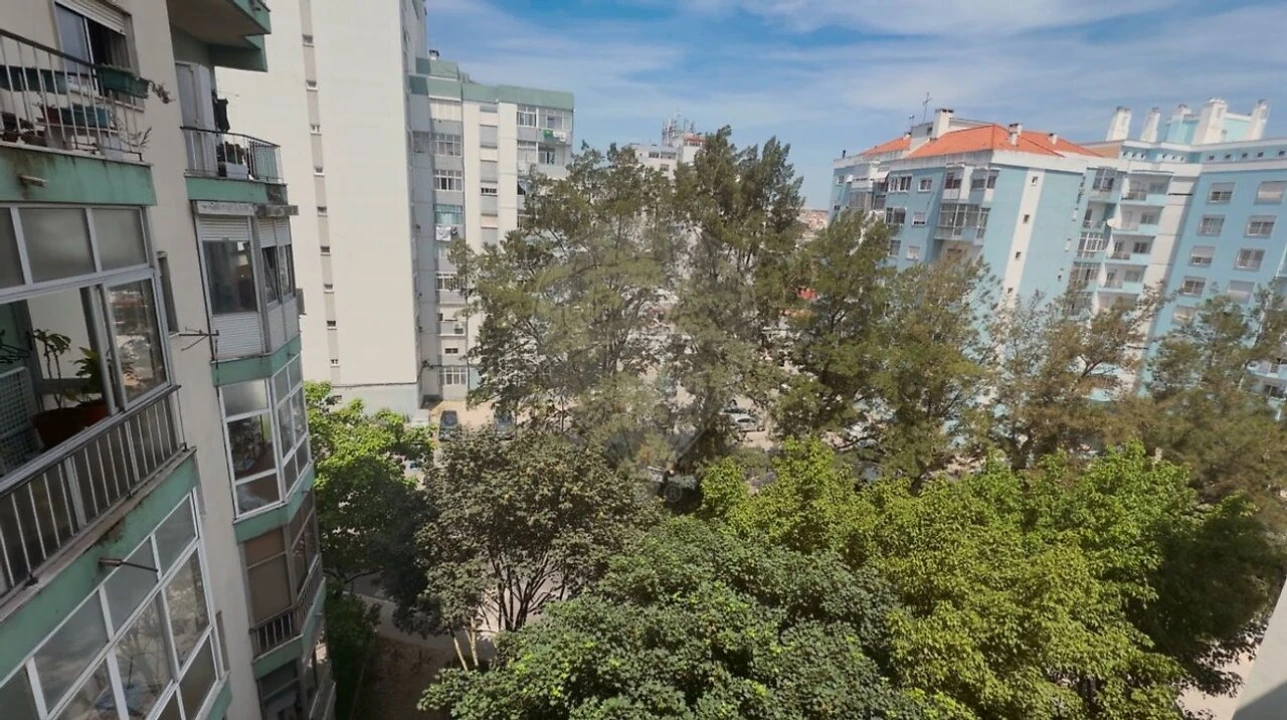 Apartamento T3 para Venda em Águas Livres Foto 19