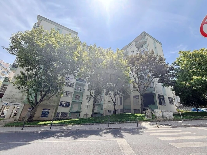 Apartamento T3 para Venda em Águas Livres Foto 23