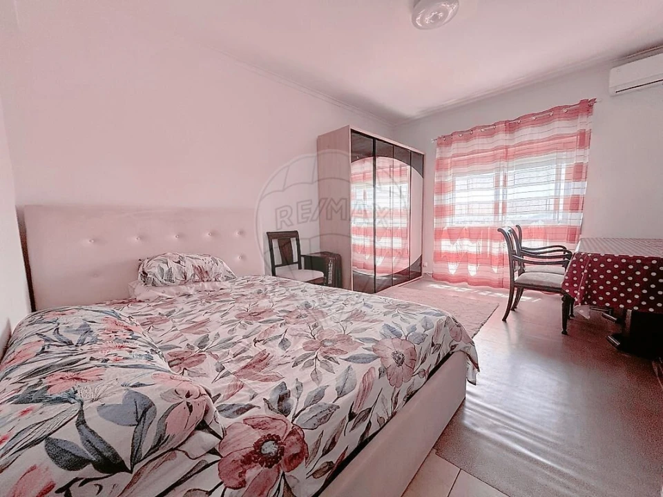 Apartamento T3 para Venda em Águas Livres Foto 7