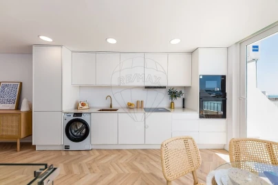 Apartamento T2 para Venda em Oeiras e São Julião da Barra, Paço de Arcos e Caxias