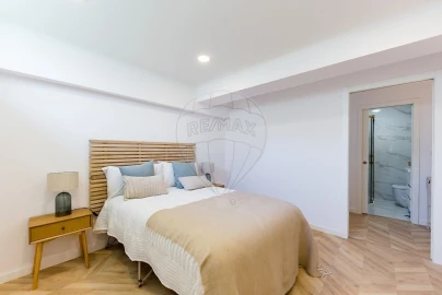 Apartamento T2 para Venda em Oeiras e São Julião da Barra, Paço de Arcos e Caxias