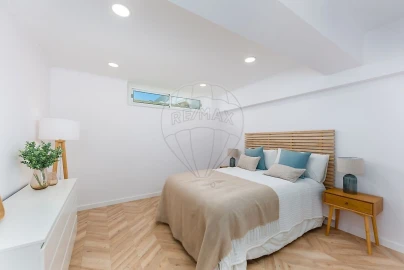 Apartamento T2 para Venda em Oeiras e São Julião da Barra, Paço de Arcos e Caxias