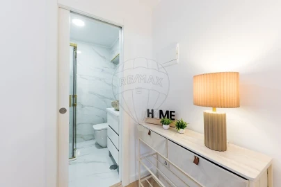 Apartamento T2 para Venda em Oeiras e São Julião da Barra, Paço de Arcos e Caxias