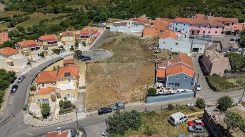 Terreno para Venda em Almargem do Bispo, Pêro Pinheiro e Montelavar