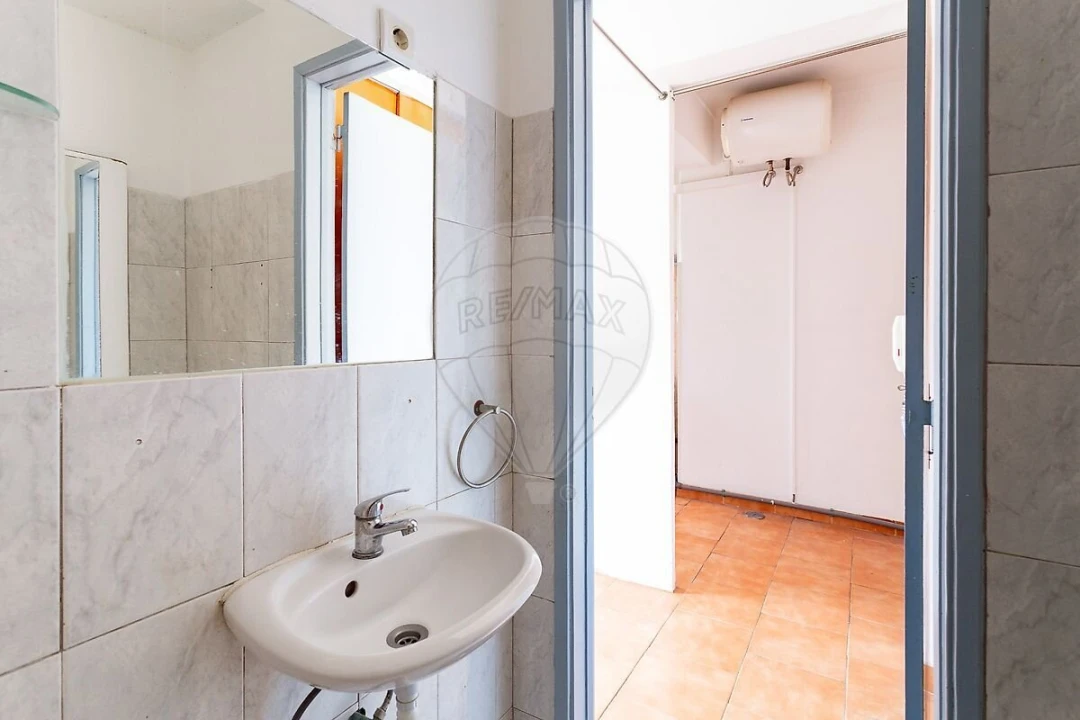 Apartamento T1 para Venda em Venteira Foto 18