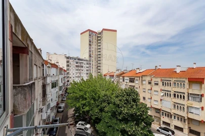 Apartamento T1 para Venda em Venteira
