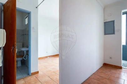 Apartamento T1 para Venda em Venteira