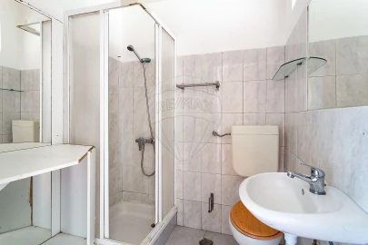 Apartamento T1 para Venda em Venteira