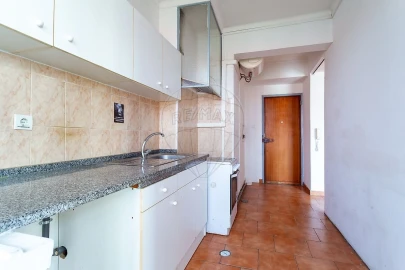 Apartamento T1 para Venda em Venteira