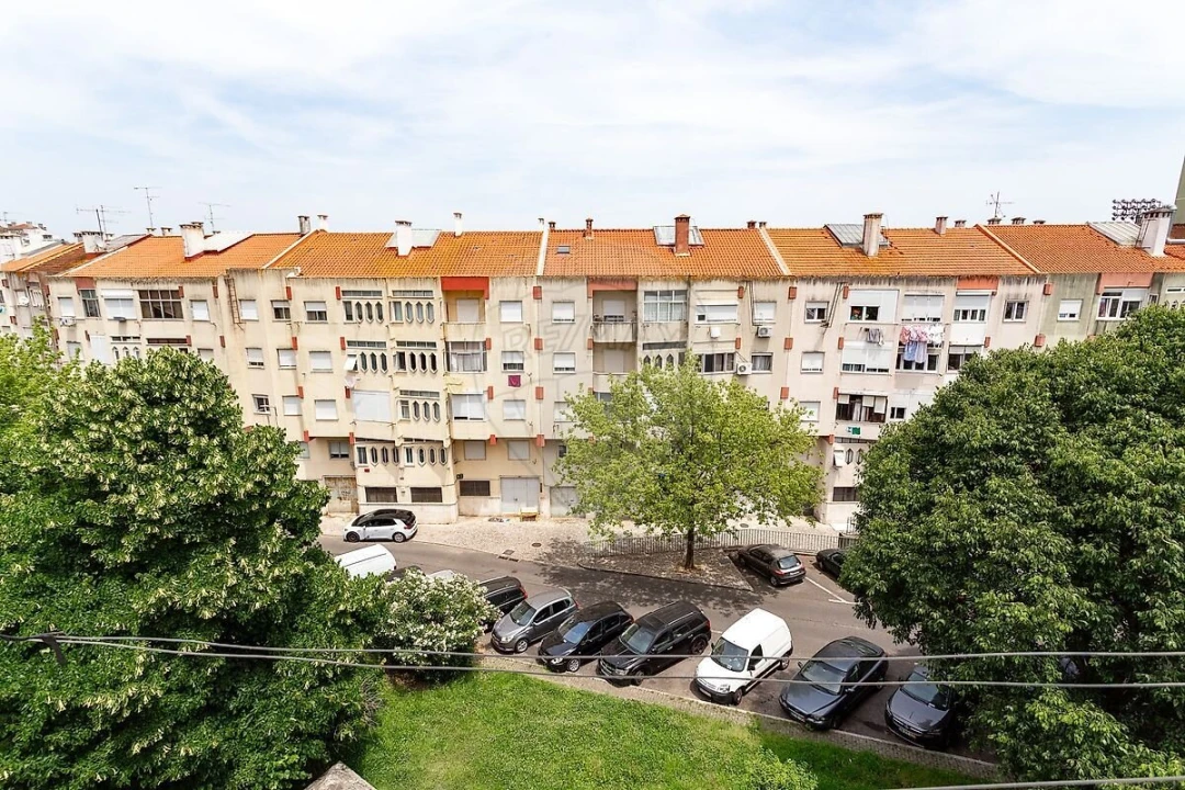 Apartamento T1 para Venda em Venteira Foto 6
