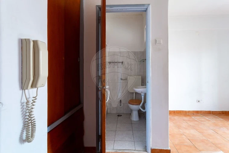 Apartamento T1 para Venda em Venteira Foto 16