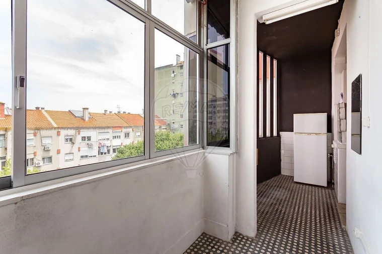 Apartamento T1 para Venda em Venteira Foto 2