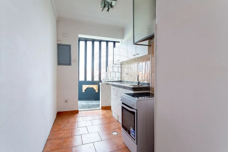 Apartamento T1 para Venda em Venteira Foto 14