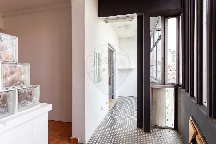Apartamento T1 para Venda em Venteira Foto 12