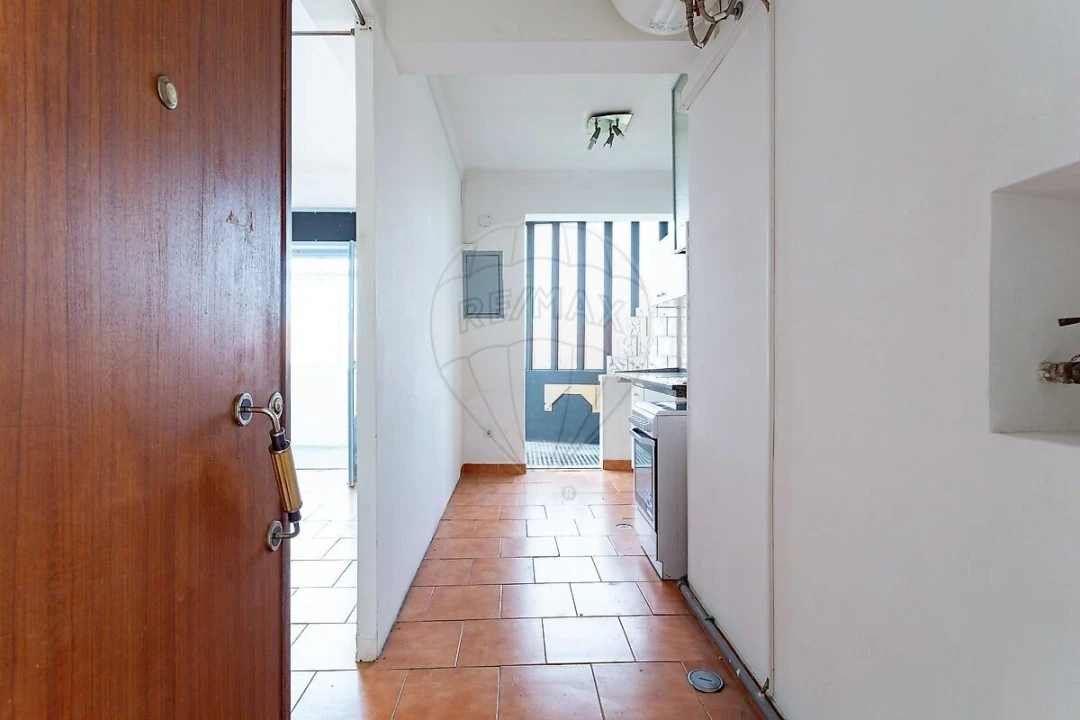 Apartamento T1 para Venda em Venteira Foto 21
