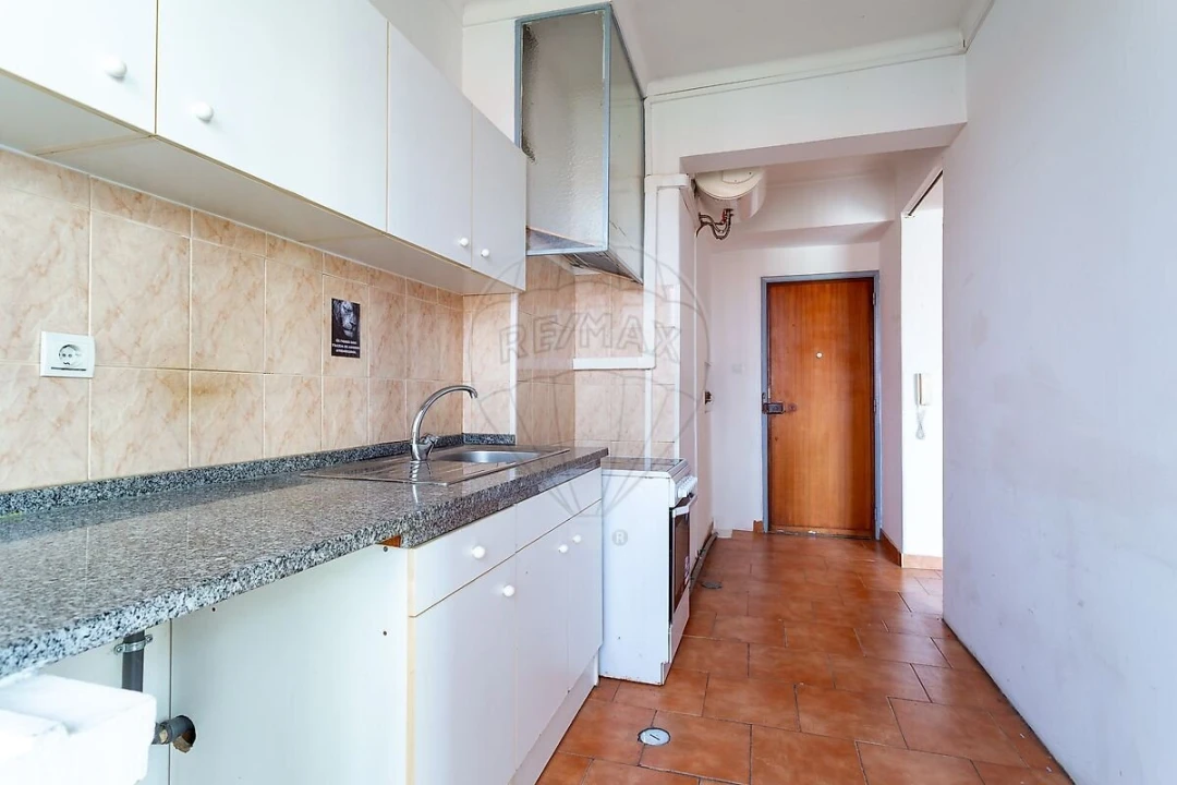 Apartamento T1 para Venda em Venteira Foto 13