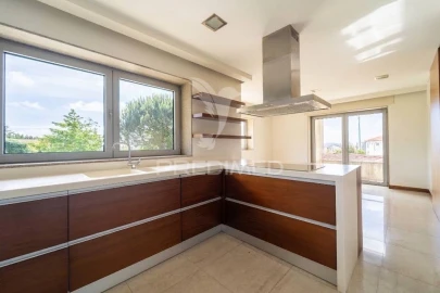 Moradia T3 para Venda em Sandim, Olival, Lever e Crestuma