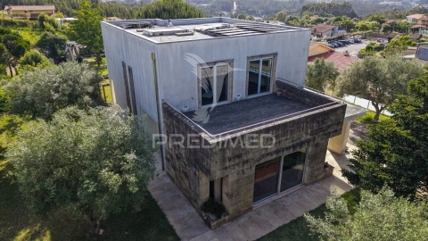 Moradia T3 para Venda em Sandim, Olival, Lever e Crestuma
