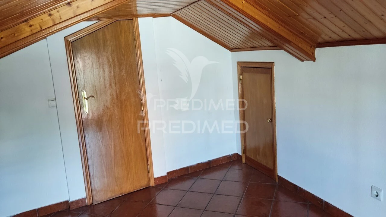 Moradia T3 para Venda em Freiria Foto 6