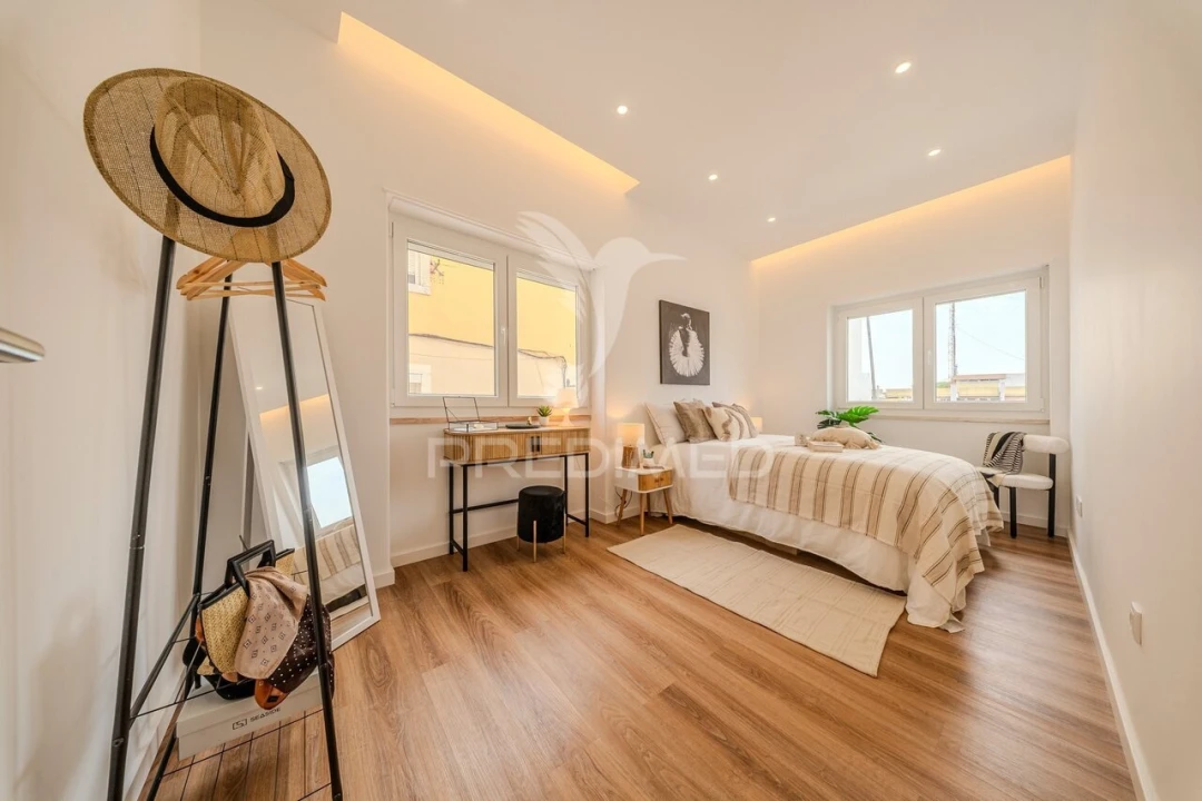 Apartamento T3 para Venda em Almada, Cova da Piedade, Pragal e Cacilhas Foto 11