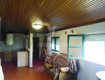 Moradia T4 para Venda em Nossa Senhora da Conceição, São Pedro e São Dinis
