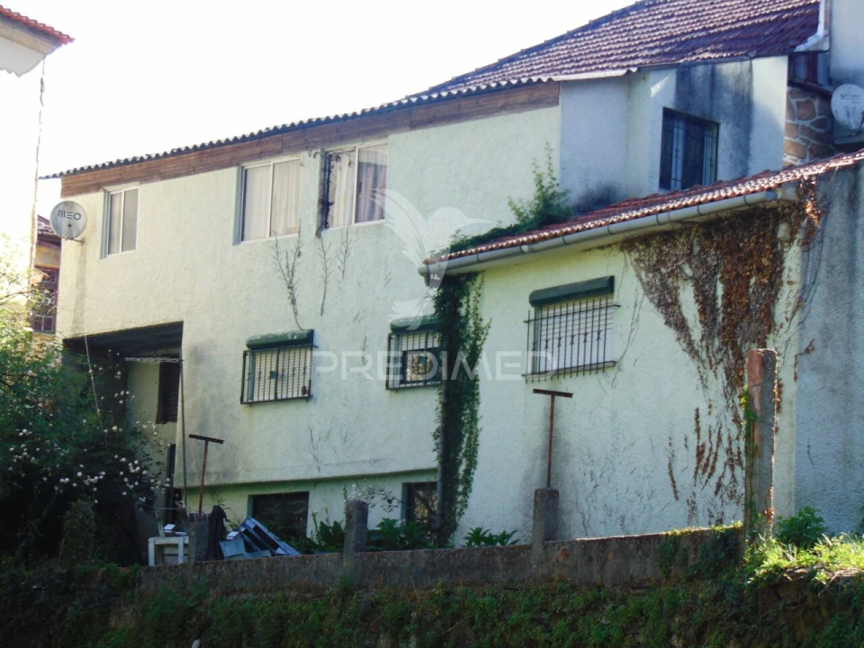 Moradia T4 para Venda em Nossa Senhora da Conceição, São Pedro e São Dinis Foto 3