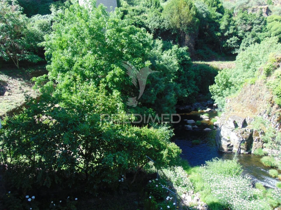 Moradia T4 para Venda em Nossa Senhora da Conceição, São Pedro e São Dinis Foto 30