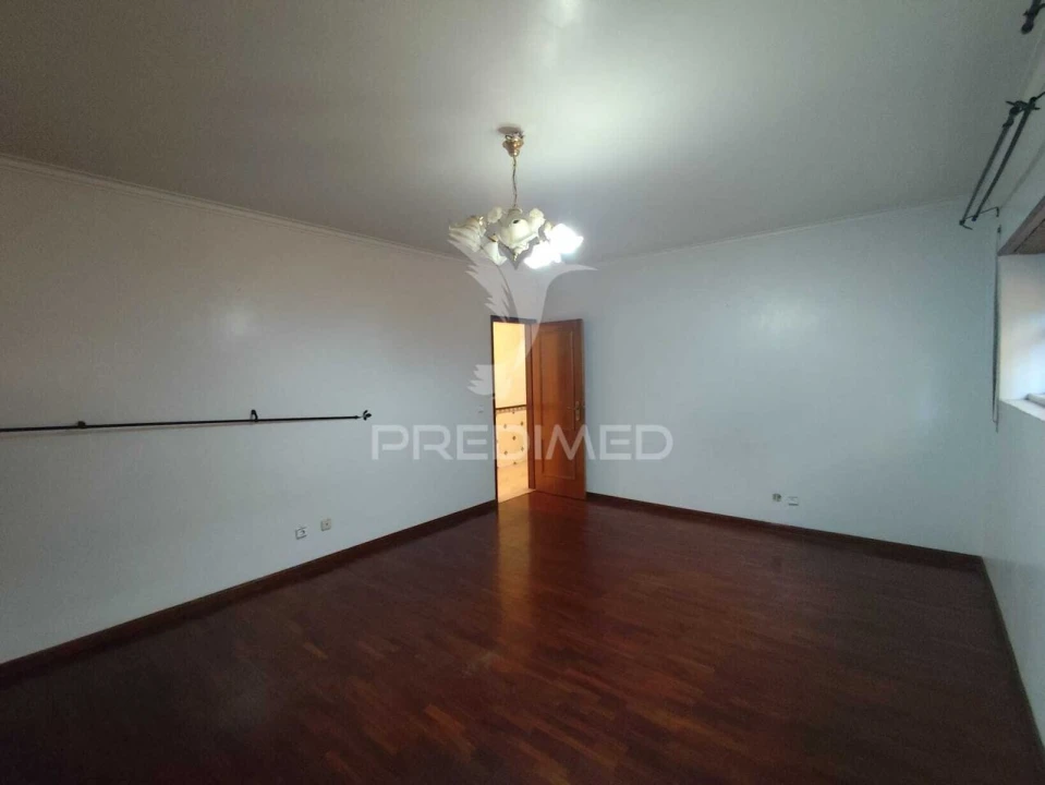 Apartamento T2 para Venda em Algueirão-Mem Martins Foto 18