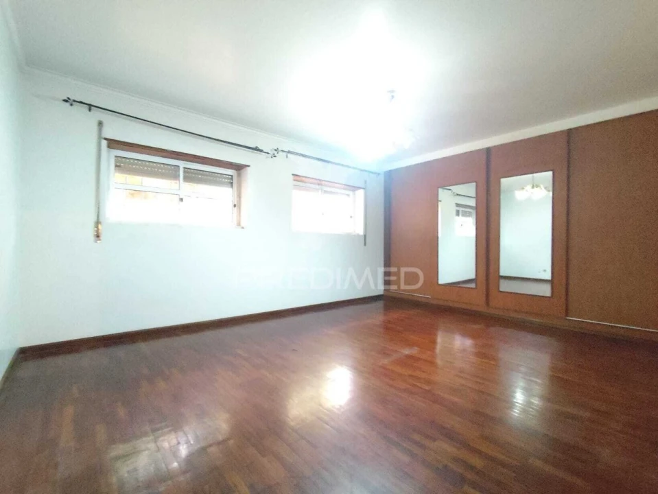 Apartamento T2 para Venda em Algueirão-Mem Martins Foto 16